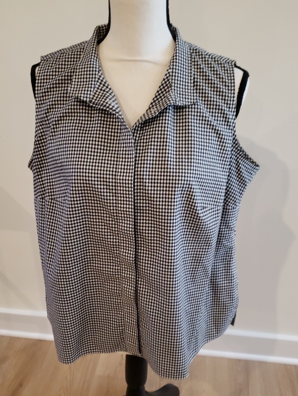 Talbots Sleeveless Gingham Cotton Button-Front Blouse - Black & White
